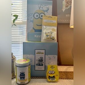 Scentsy Minions Set BRAND NEW!